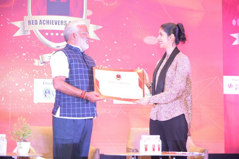 Ms_Garima_Singh, Director of Lucknow Public College Of Professional Studies-LPCPS was awarded "RED ACHIEVERS AWARD" for LUCKNOW PUBLIC COLLEGE OF PROFESSIONAL STUDIES for "EXCELLENCE IN PLACEMENTS AND WORLD CLASS FACILITIES IN HIGHER EDUCATION " by Shri Swatantra Dev Singh Hon'ble Minister of Jal Shakti & Disaster Management, Government of Uttar Pradesh, in the felicitation ceremony organized by Red FM channel at The Centrum, Lucknow on 19.09.2022.