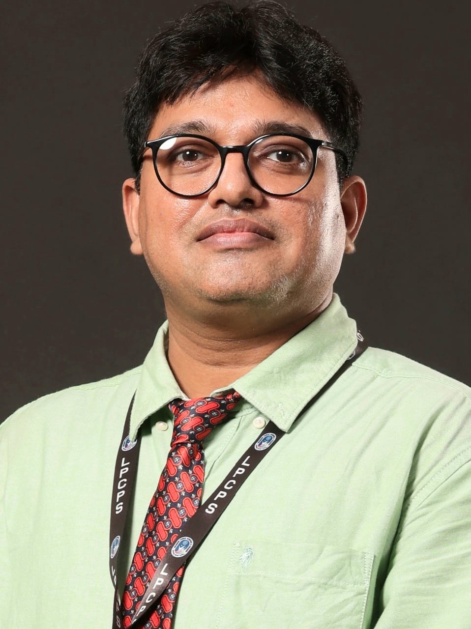 Dr. Akhilesh