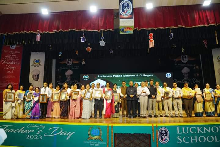 Lucknow Public College of Professional Studies celebrated Teacher's Day